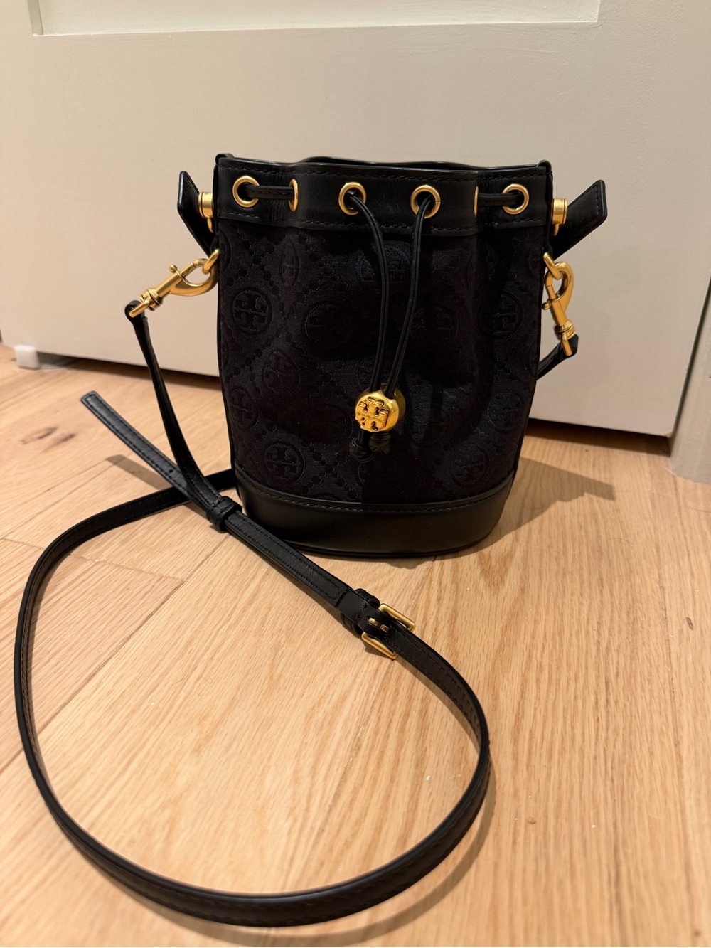 Tory Burch Black Logo Drawstring Bucket Crossbody